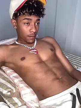 Boy cock18 online show from January 4, 12:59 am