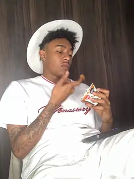 Boy cock18 online show from October 3, 7:08 pm