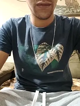 latinoboybig online show from April 16, 10:56 pm