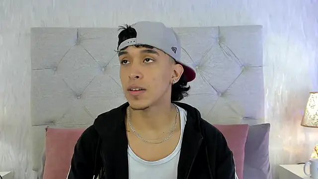 jason hanks8 online show from February 12, 1:06 pm