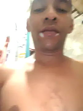 yaxom33 online show from June 26, 2:47 am