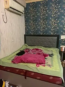 Snapshot of sunny49477 chatting on February 22, 12:49 am sunny49477 online show from February 22, 12:49 am