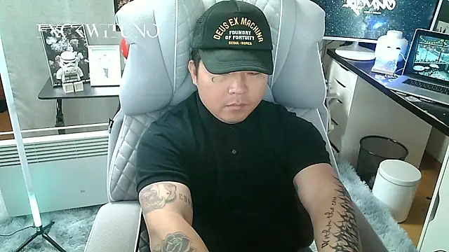 fxckwituno online show from December 29, 5:21 am