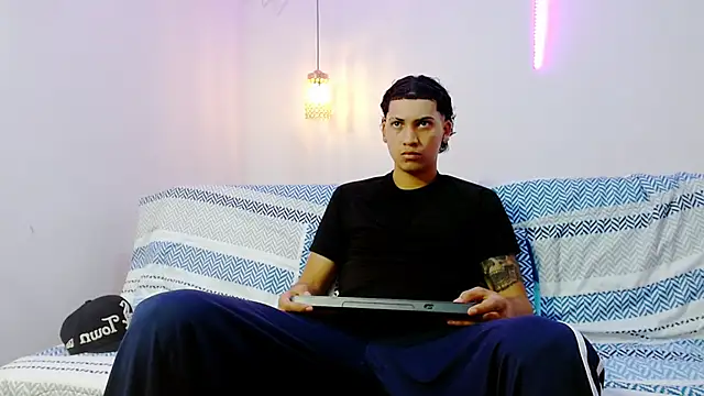 Br4ndxpimm online show from May 24, 5:30 pm