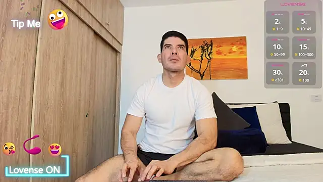 Snapshot of Andrewstelle_coleman chatting on October 24, 2:19 pm Andrewstelle coleman online show from October 24, 2:19 pm