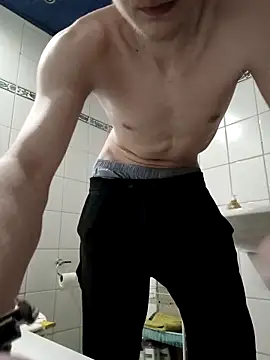 Snapshot of HalloMarcy chatting on March 5, 9:05 am HalloMarcy online show from March 5, 9:05 am