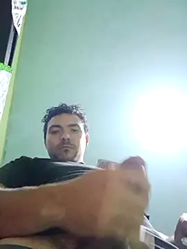 Snapshot of chinoxxx chatting on January 22, 1:10 am chinoxxx online show from January 22, 1:10 am