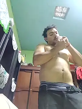 Snapshot of chinoxxx chatting on January 28, 8:47 pm chinoxxx online show from January 28, 8:47 pm