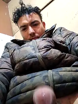 Snapshot of chinoxxx chatting on March 16, 6:09 am chinoxxx online show from March 16, 6:09 am