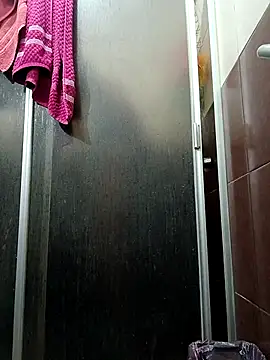 Snapshot of chinoxxx chatting on October 18, 12:43 pm chinoxxx online show from October 18, 12:43 pm