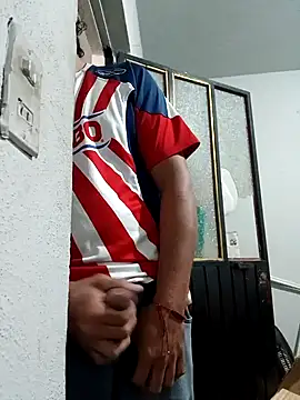 Snapshot of chinoxxx chatting on February 1, 6:40 pm chinoxxx online show from February 1, 6:40 pm