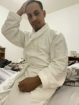 Almo1 online show from March 27, 4:41 pm