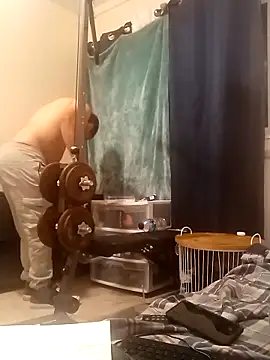 k1oudE online show from February 19, 5:48 am