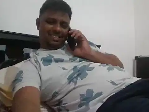 Snapshot of jemes21in chatting on March 22, 12:57 pm jemes21in online show from March 22, 12:57 pm