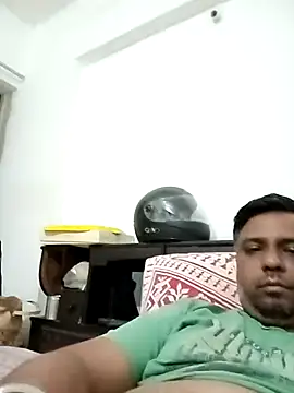 Snapshot of jemes21in chatting on February 23, 7:58 pm jemes21in online show from February 23, 7:58 pm