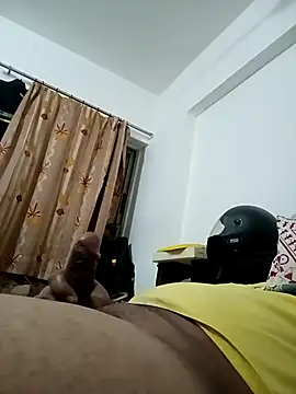 Snapshot of jemes21in chatting on February 16, 6:43 pm jemes21in online show from February 16, 6:43 pm