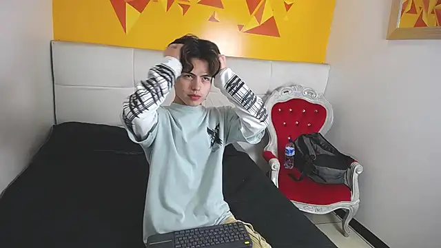 CollinStone online show from February 13, 8:45 pm