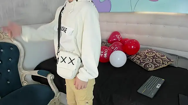 CollinStone online show from February 18, 8:04 pm