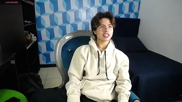 CollinStone online show from February 3, 7:42 pm