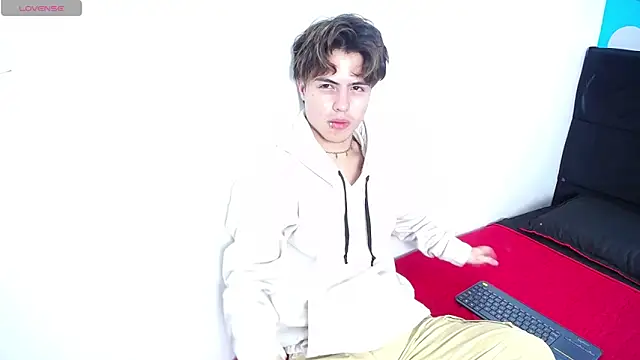 CollinStone online show from February 21, 7:43 pm