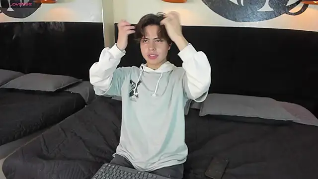 CollinStone online show from February 6, 8:13 pm