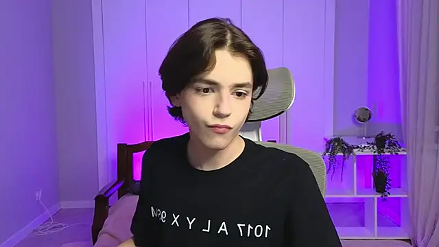 b0y fantasy online show from January 5, 7:07 pm