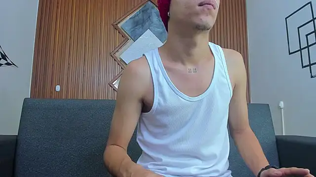 Snapshot of anyelo_waller chatting on February 12, 12:33 pm anyelo waller online show from February 12, 12:33 pm