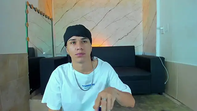 Snapshot of anyelo_waller chatting on September 20, 12:49 pm anyelo waller online show from September 20, 12:49 pm