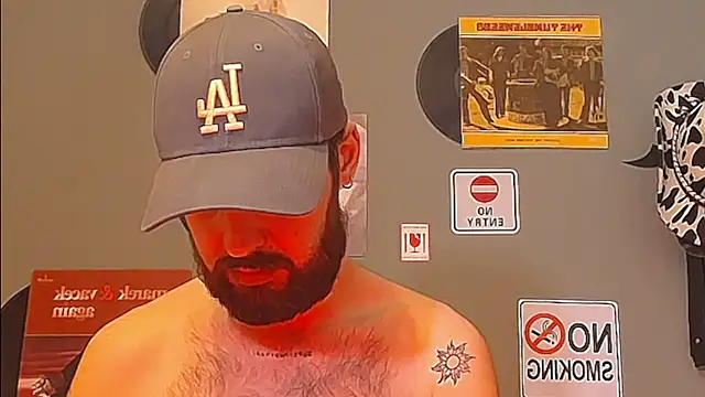 HairyRobxxx online show from February 18, 7:00 pm