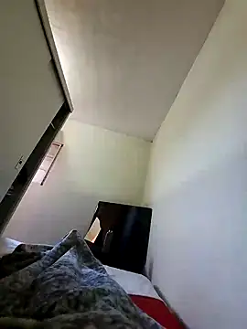 Snapshot of manterei2 chatting on January 10, 9:13 am manterei2 online show from January 10, 9:13 am