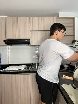 Thom Ohtani online show from January 5, 7:17 pm