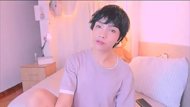 AllanYong18 online show from November 1, 10:52 am