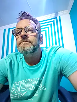 Snapshot of itsmeyes69 chatting on February 24, 9:20 pm itsmeyes69 online show from February 24, 9:20 pm