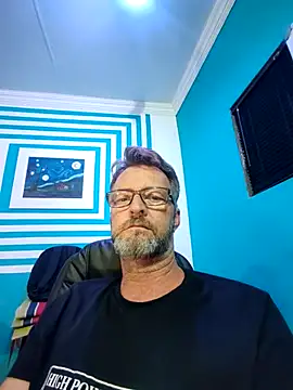 Snapshot of itsmeyes69 chatting on February 21, 8:38 pm itsmeyes69 online show from February 21, 8:38 pm