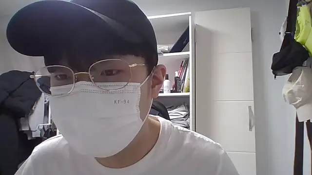 chaycer online show from February 25, 4:21 pm