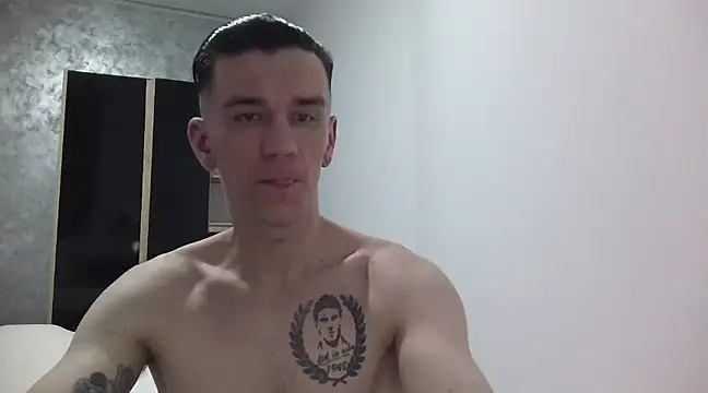 NathanNate0410 online show from January 20, 9:11 pm