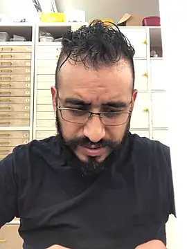 leonardohot1987 online show from February 7, 5:10 am