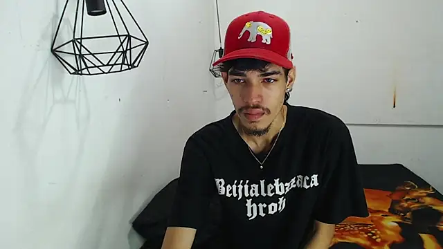 Snapshot of Alejandro_bigdick_x chatting on January 23, 6:17 am Alejandro bigdick x online show from January 23, 6:17 am