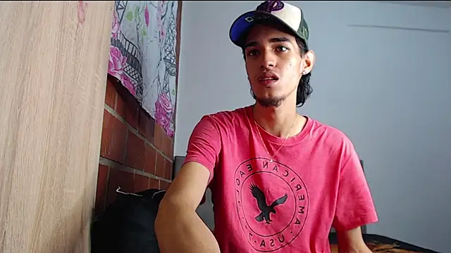 Snapshot of Alejandro_bigdick_x chatting on February 10, 5:25 am Alejandro bigdick x online show from February 10, 5:25 am