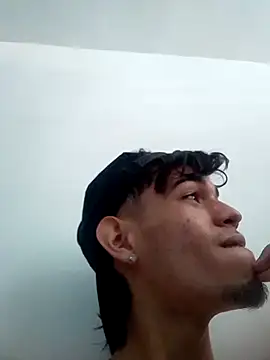 Snapshot of Alejandro_bigdick_x chatting on March 6, 6:16 pm Alejandro bigdick x online show from March 6, 6:16 pm