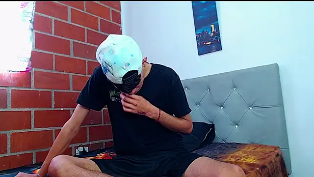 Snapshot of Alejandro_bigdick_x chatting on March 3, 2:53 pm Alejandro bigdick x online show from March 3, 2:53 pm