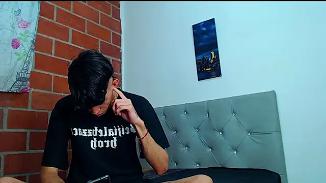 Snapshot of Alejandro_bigdick_x chatting on March 3, 4:23 am Alejandro bigdick x online show from March 3, 4:23 am