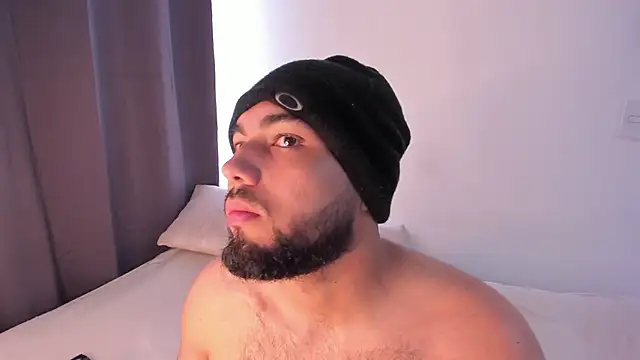 arturguy00 online show from March 3, 8:50 pm