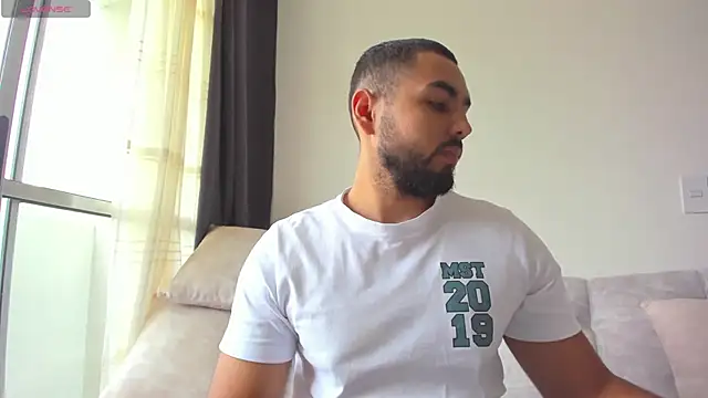 arturguy00 online show from January 11, 6:33 pm