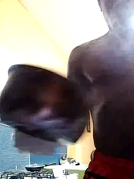 Snapshot of Elnegro28 chatting on March 5, 11:49 am Elnegro28 online show from March 5, 11:49 am