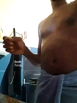 Snapshot of Elnegro28 chatting on September 9, 12:15 pm Elnegro28 online show from September 9, 12:15 pm