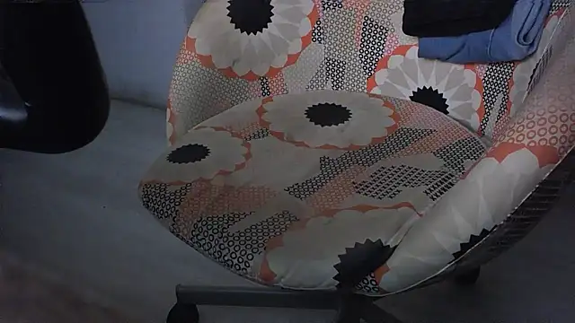 Snapshot of zoltard_1911 chatting on February 21, 1:22 am zoltard 1911 online show from February 21, 1:22 am