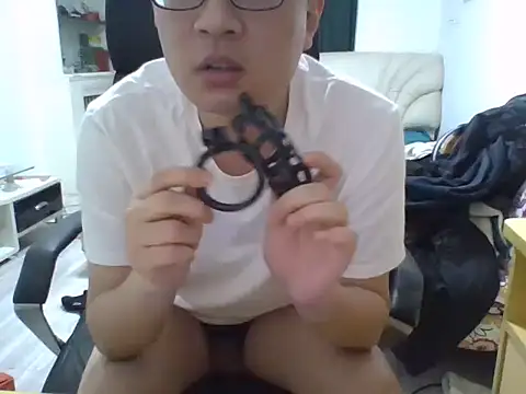 taiwanboybigtop1069 online show from January 19, 5:37 am