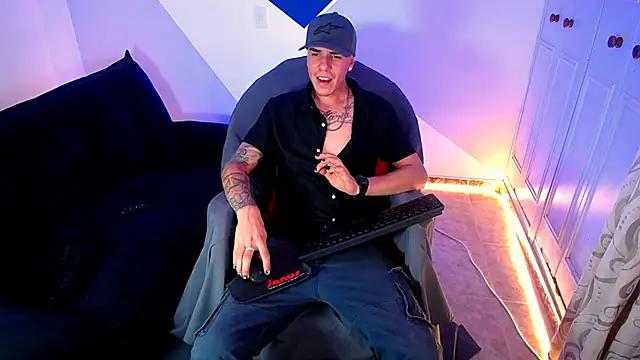 Baan10 online show from March 8, 8:35 pm