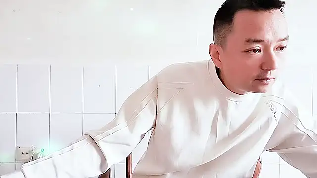 Snapshot of swg176 chatting on September 18, 3:08 am swg176 online show from September 18, 3:08 am